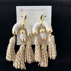 NWT Kendra Scott Masie Statement Earrings